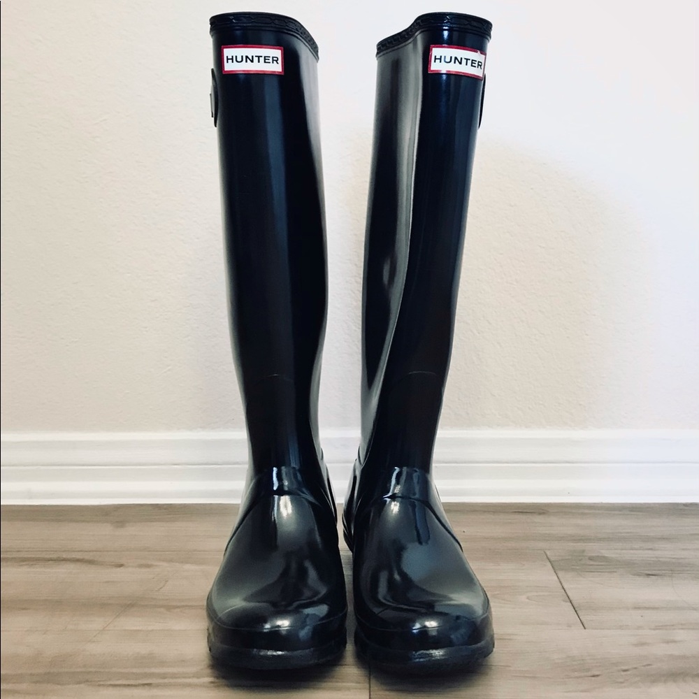 Hunter Classic Tall Gloss Black Rain Boots Size 8